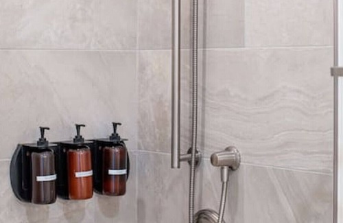 Knightville Apartment | New Studio Suite South Portland