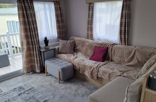 Hamworthy House | New style luxurious 3-bed caravan. Set from the rest. Based on Rockley Park