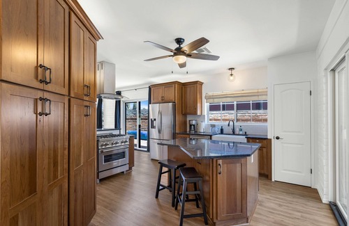 El Conquistador Estates House | ✰ NEW ✰ Sunset Flats - 4BR, Pool, BBQ, Minutes to UA