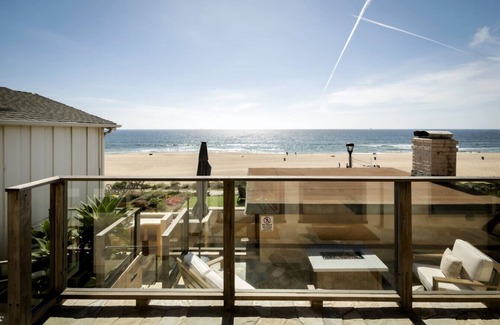 Sand Section House | New! The Triton – Manhattan Beachfront Escape