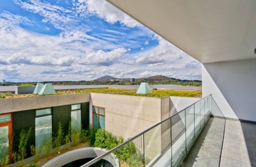 Kingston Apartment | New to VRBO: Lake views Apt on Kingston Foreshore