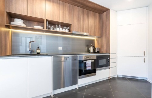 Kingston Apartment | New to VRBO: Spacious Kingston Foreshore Apt
