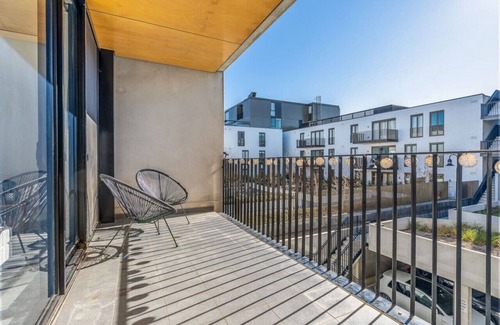 Kingston Apartment | New to VRBO: Spacious Kingston Foreshore Apt