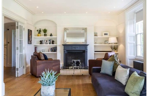 Rodborough House | NEW TO VRBO! Stunning 5-bedroom villa with hot tub, pure Cotswolds luxury