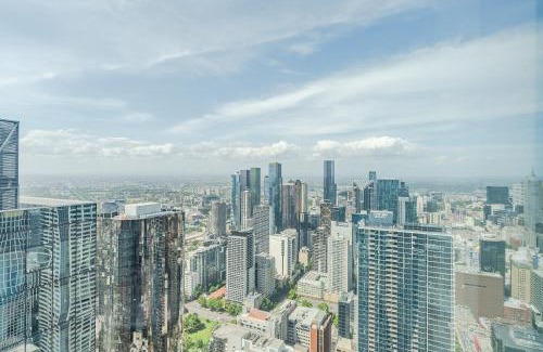 Melbourne Central Business District Apartment | NEW Top Floor L70 CBD Luxury Apt
