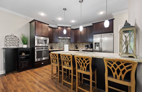 Tyrone House | New Townhome On Private Wooded Lot. Convenient To Atlanta, Pinewood Studios