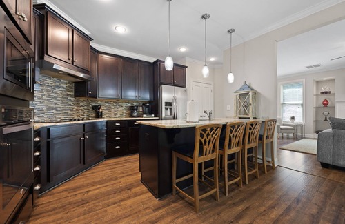 Tyrone House | New Townhome On Private Wooded Lot. Convenient To Atlanta, Pinewood Studios