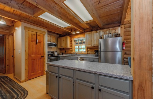 North Glade Hills House | New! Tranquil Timber: Lake Access: Hot Tub, Fireplace, Fire Pit!