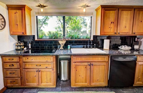 Wimberley House | NEW Treehouse at Link Lane 2 Acres w Hot Tub