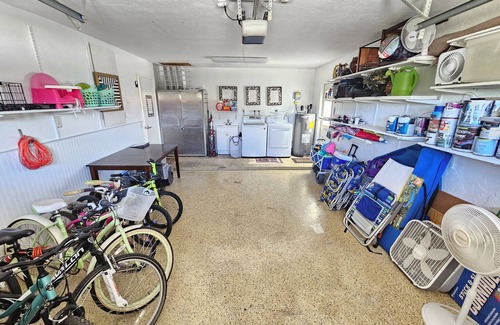 Naples Park House | NEW! Upscale House, Spectacular Heated Pool & Spa, FREE Bikes, Amenities, Beach