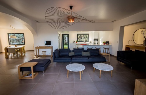Porto-Vecchio Villa | New: Villa 200 m2 with sea view and heated swimming pool, 4 bedrooms.