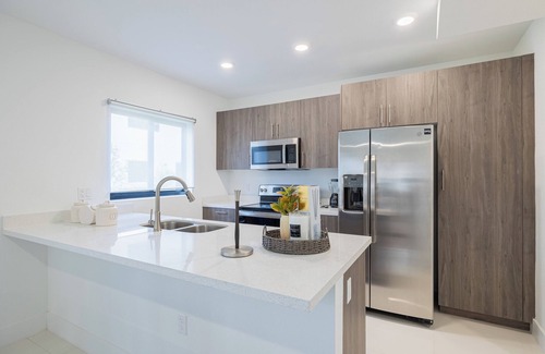 Florida City Villa | New Villa Serenity - 5 BR home for big groups - Near Florida Keys