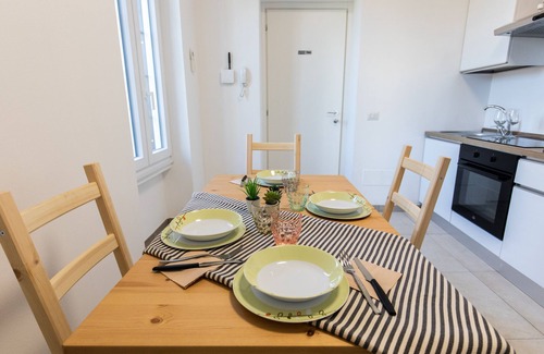 Rho Apartment | New White Flat - Near Rho Fiera and Train Station