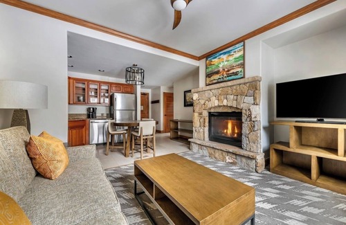 Peak 9 Condo | New Year's Ski Week, 2BR/2BA, Valdoro Mountain Lodge, Breckenridge, Colorado