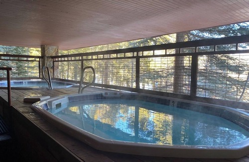 Peak 9 Condo | New Year's Ski Week, 2BR/2BA, Valdoro Mountain Lodge, Breckenridge, Colorado