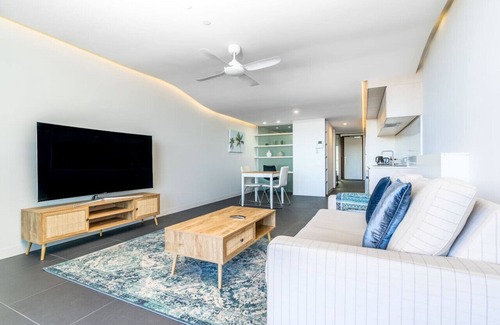City West Apartment | Newa9 · Homey Apt with Dedicated Workspace