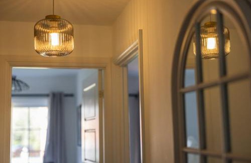 Newcastle-upon-Tyne House | Newcastle Spacious 3-bedroom Semi-detached House with Parking, Sleeps 8, by URBAN PINNACLE STAYS