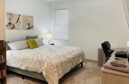 DeLand House | Newer home walking distance to downtown and Stetson University