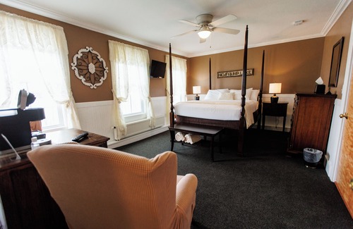 Bridgewater Bed & Breakfast | Newfound Lake Inn