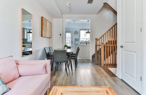 Downsview House | Newly 03 bedroom townhouse in Toronto