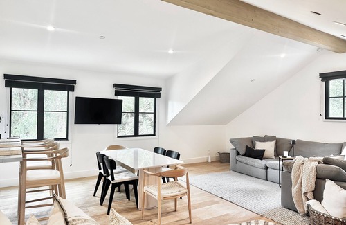 Upper Riviera Apartment | Newly built designer guesthouse nestled in Santa Barbara’s Sycamore Canyon.