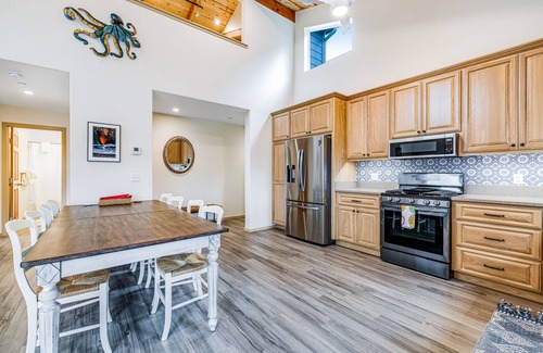 Cleone House | Newly built home near beach with deck, large yard, WiFi, & ping-pong - dogs OK