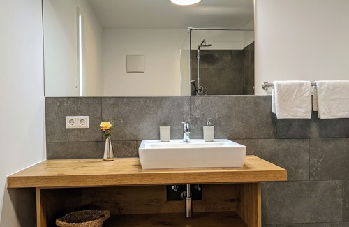 Bitzenhofen Apartment | Newly built, modern 2-room luxury apartment near Lake Constance