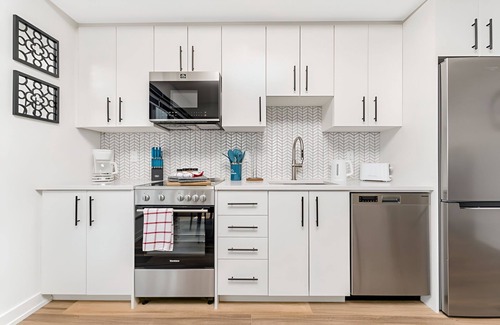 Kitchener Apartment | Newly Built Modern Condo with Stunning City Views