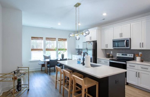 Charlotte House | Newly built - near southend/uptown 3-bedroom townhome
