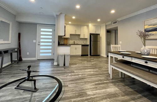 East Hollywood House | Newly Built Townhouse 🍒 Prime Hollywood Location