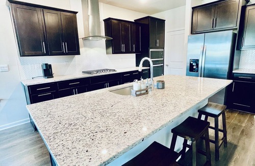 Frederick House | Newly constructed 6 bedroom home
