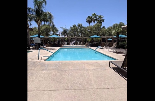 Paradise Valley Village Condo | Newly decorated 2 bedroom 2 bath, pool view, upscale neighbourhood,