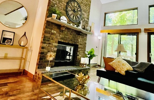 East Stroudsburg Cabin | Newly Furnished Home in Poconos 3bd 2bath