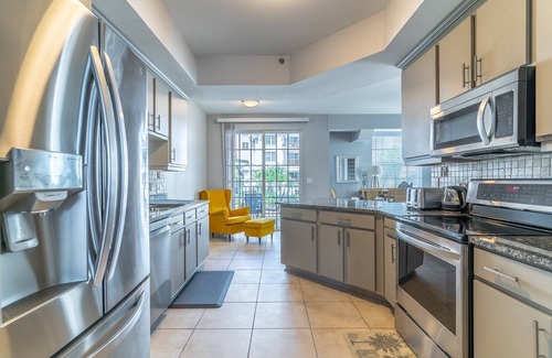 Ruskin Condo | Newly Listed 3 bedroom Little Harbor End Unit | Stunning canal views from the living room & master!