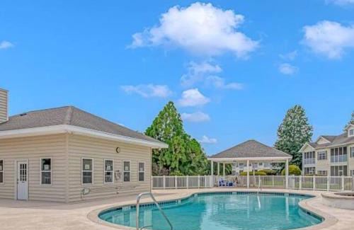 Red Hill House | Newly Listed - A Golfer's Paradise - Legends Golf