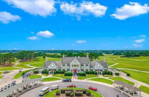 Red Hill House | Newly Listed - A Golfer's Paradise - Legends Golf