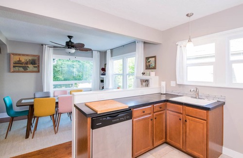 Boise House | Newly listed, exceptionally centrally located, spacious & stylish 5-bedroom gem.