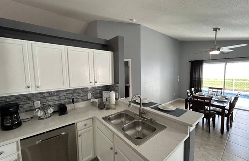 Florida Pines House | Newly listed - Modern & family friendly sleeps 9