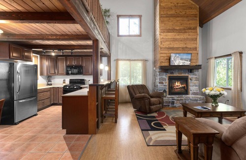 East Glacier Park Cabin | Newly listed/Private cabin sleeps 10, Overlooks Glacier w/top rated Steakhouse