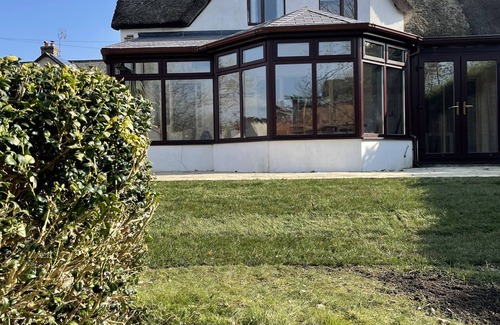 West Knighton Cottage | Newly refurbished thatched cottage in beautiful sleepy village