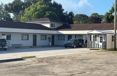 St. Marys Hotel | Newly remodeled 14-room hotel in charming St. Mary's .