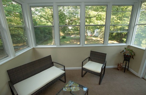 Cottondale House | Newly Remodeled 3 Bedroom 1 bath 5 miles from UA Great monthly rates!