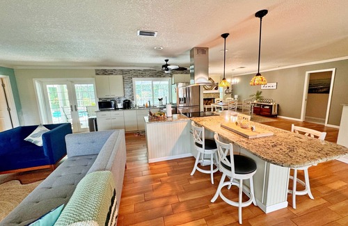 The Meadows House | Newly remodeled and furnished 2/2 den, pool, w/Golf, Tennis, Pickleball
