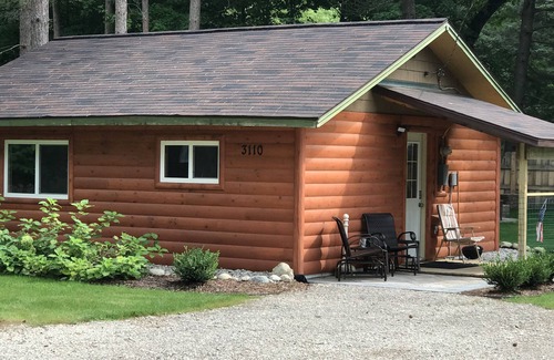 Mesick Cabin | Newly Remodeled Cabin. Full RV hookup. Walking distance to Hodenpyle Dam