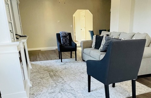 Leavenworth House | Newly Remodeled Classic Old Leavenworth Home in the heart of town