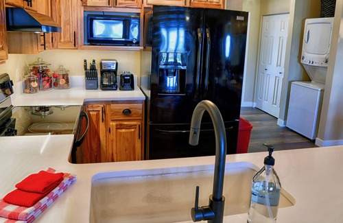 Lead Condo | Newly Remodeled Condo at Terry Peak Ski Area with Hot Tub & Pool/Sauna Access