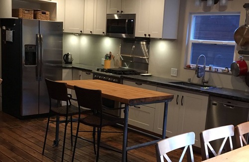 Truckee Cabin | Newly Remodeled Donner Lake cabin-31 night minimum