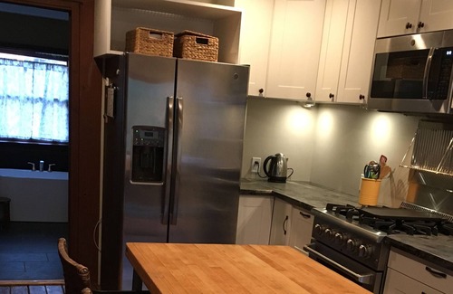 Truckee Cabin | Newly Remodeled Donner Lake cabin-31 night minimum