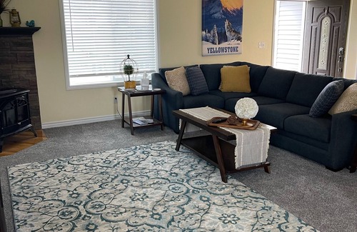 St. Anthony House | Newly remodeled. Home away from home. Great for any adventure!