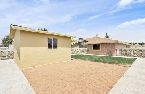 Biggs Field House | Newly remodeled, newly furnished, smart home